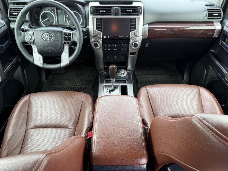 Toyota 4Runner Vehicle Image 12