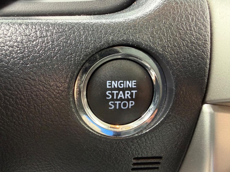 Toyota 4Runner Vehicle Image 16