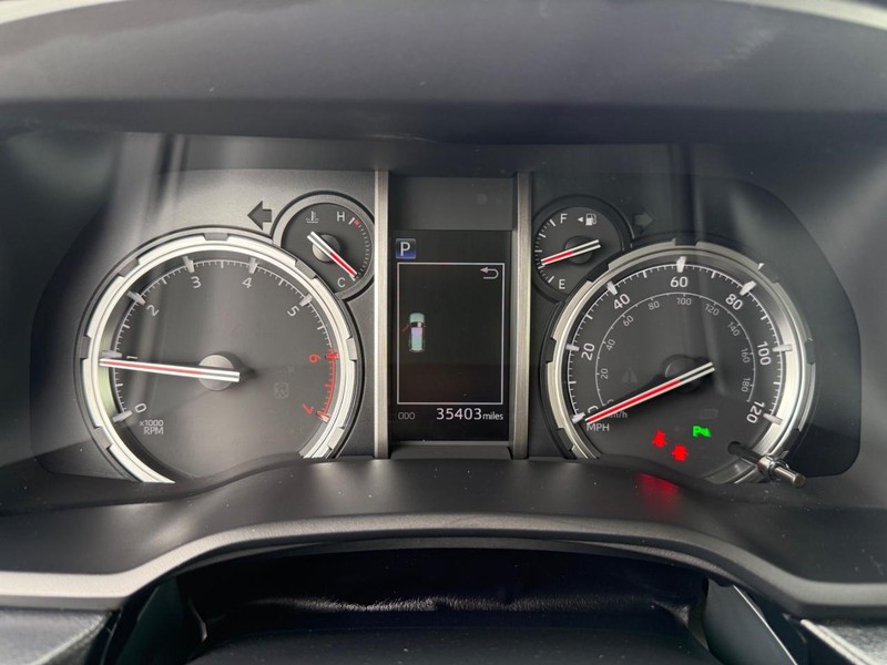 Toyota 4Runner Vehicle Image 24
