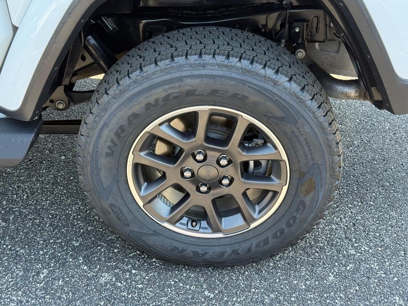 Jeep Gladiator Vehicle Image 06