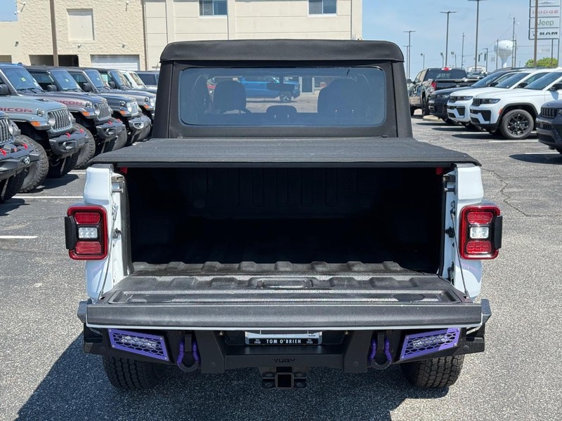 Jeep Gladiator Vehicle Image 07
