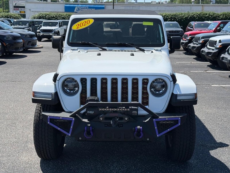 Jeep Gladiator Vehicle Image 09