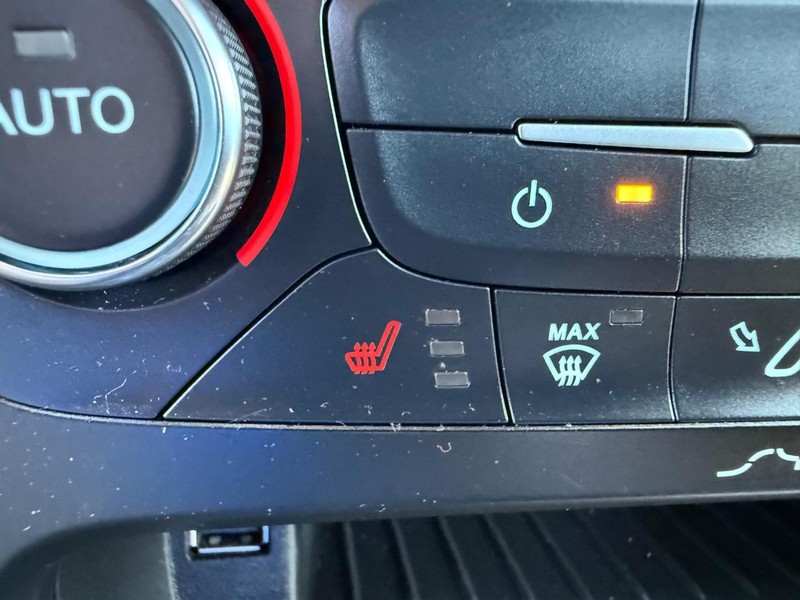 Ford Focus Vehicle Image 17