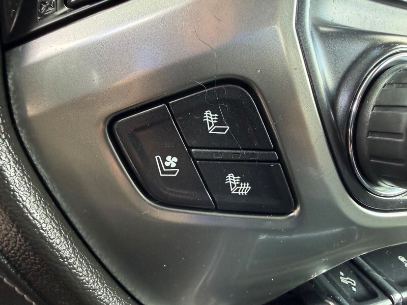 Chevrolet Silverado 1500 Vehicle Image 15