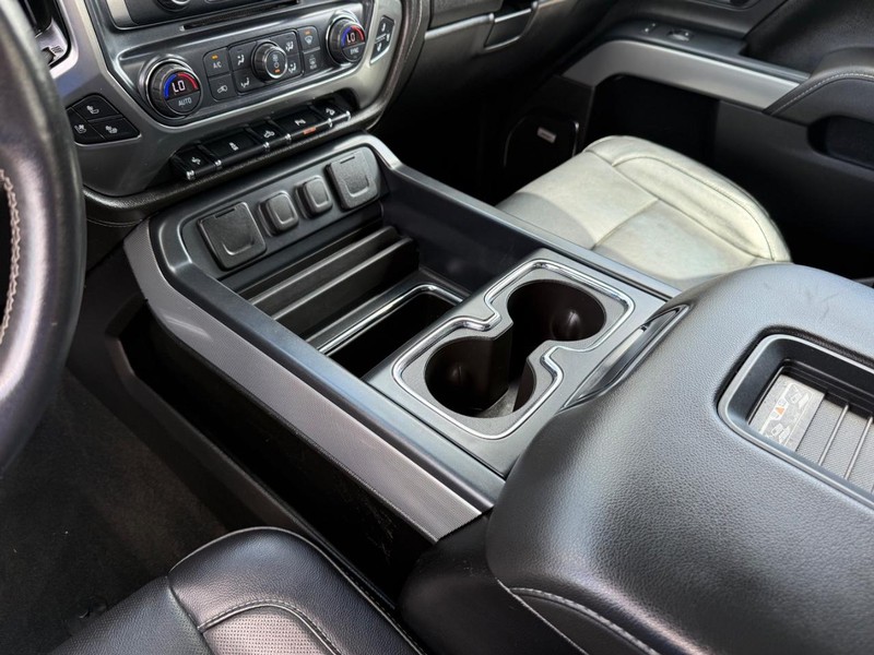 Chevrolet Silverado 1500 Vehicle Image 18