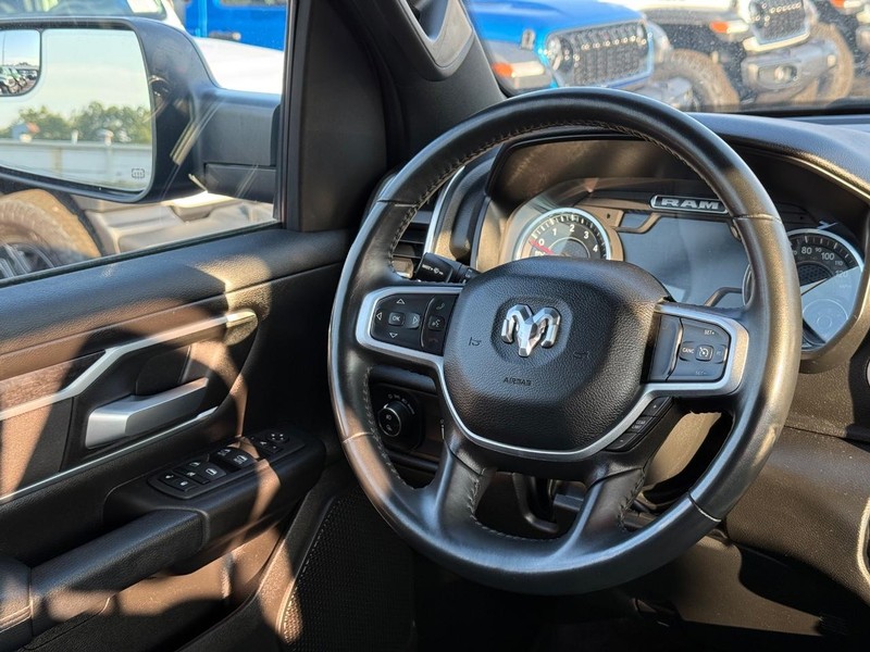 Ram 1500 Vehicle Image 12