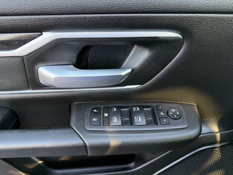Ram 1500 Vehicle Image 23