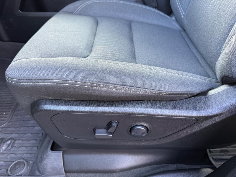 Ram 1500 Vehicle Image 24