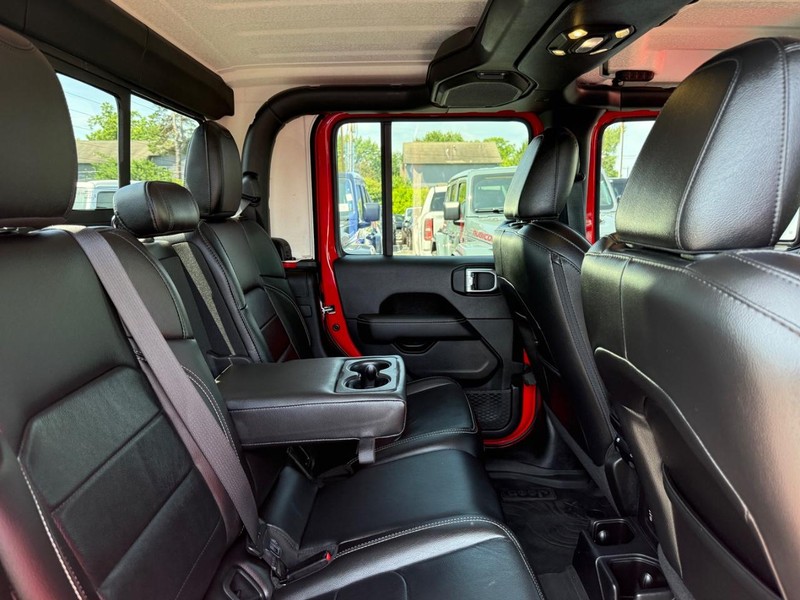 Jeep Gladiator Vehicle Image 10