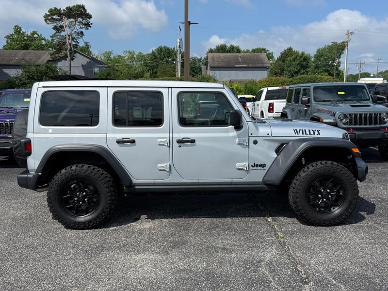 Jeep Wrangler Vehicle Image 02
