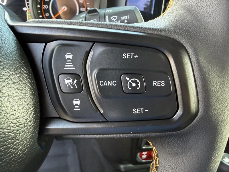 Jeep Wrangler Vehicle Image 15