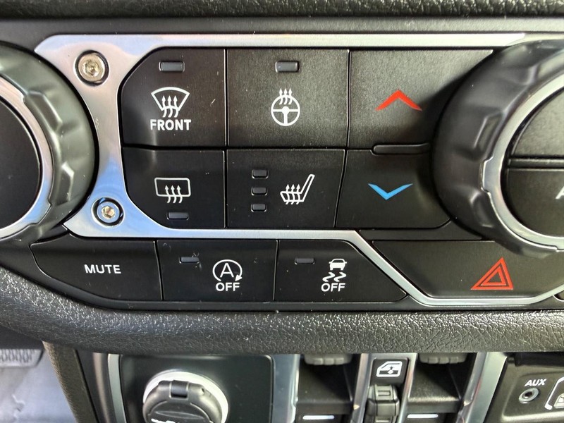 Jeep Wrangler Vehicle Image 17