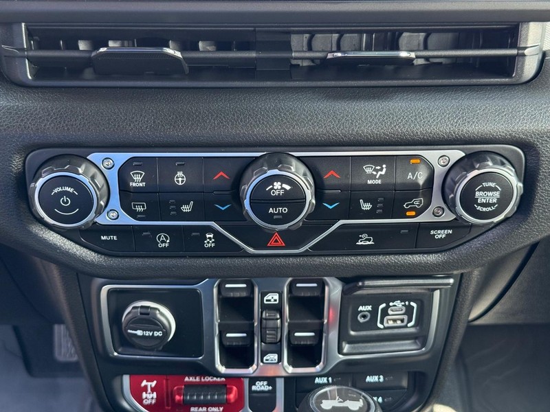 Jeep Wrangler Vehicle Image 20