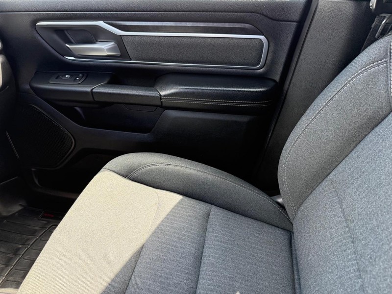 Ram 1500 Vehicle Image 22