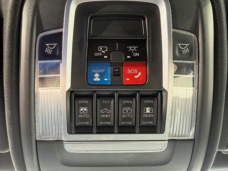 Ram 1500 Vehicle Image 23