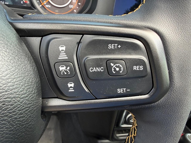 Jeep Wrangler Vehicle Image 15