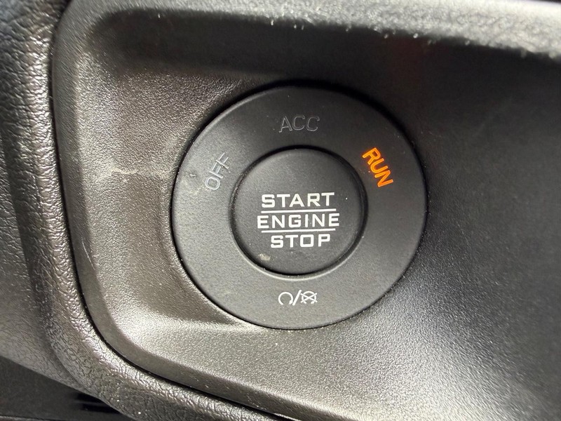 Jeep Wrangler Vehicle Image 16
