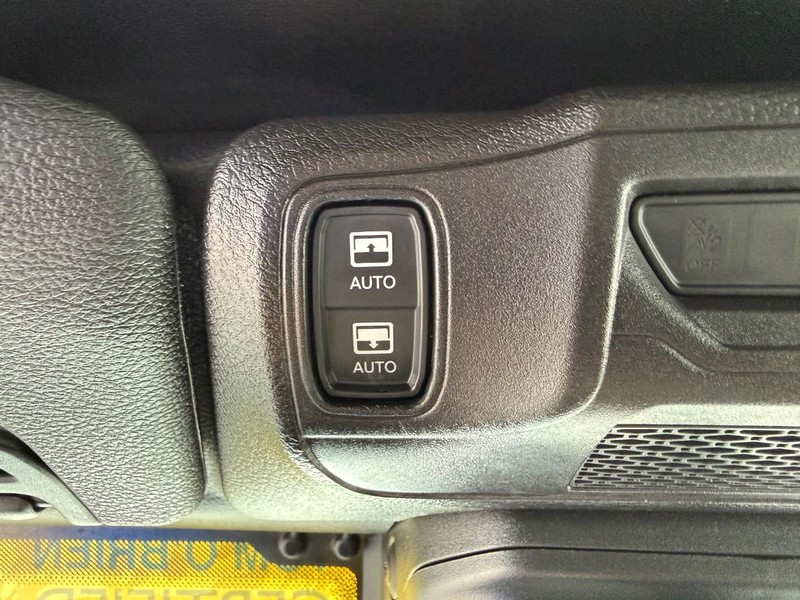 Jeep Wrangler Vehicle Image 23