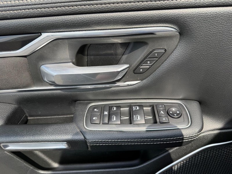 Ram 1500 Vehicle Image 23