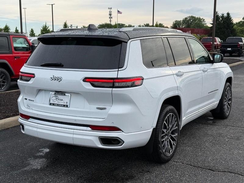 Jeep Grand Cherokee L Vehicle Image 03