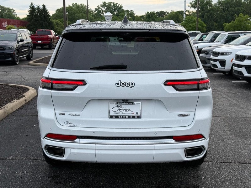 Jeep Grand Cherokee L Vehicle Image 04