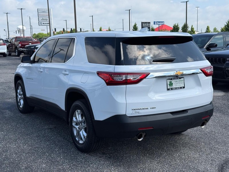 Chevrolet Traverse Vehicle Image 05