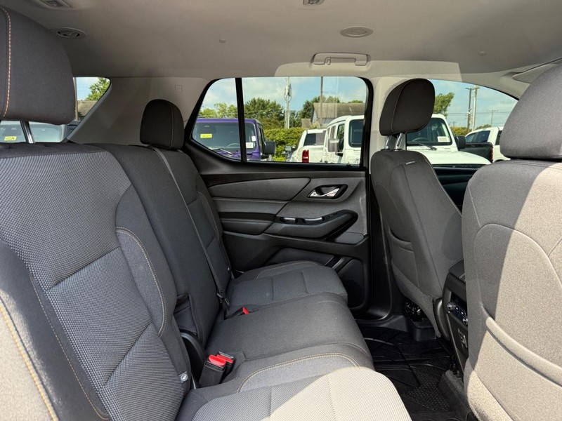Chevrolet Traverse Vehicle Image 10