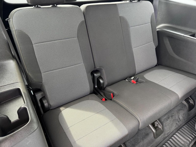 Chevrolet Traverse Vehicle Image 12