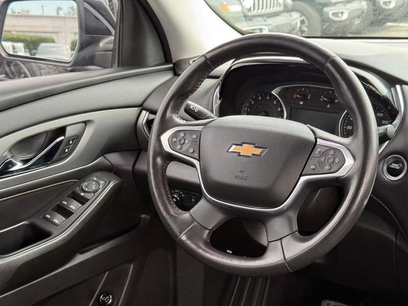 Chevrolet Traverse Vehicle Image 14
