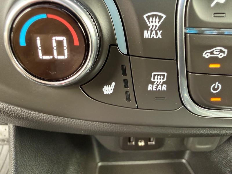 Chevrolet Traverse Vehicle Image 18