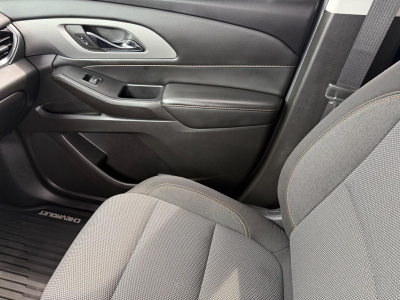 Chevrolet Traverse Vehicle Image 23