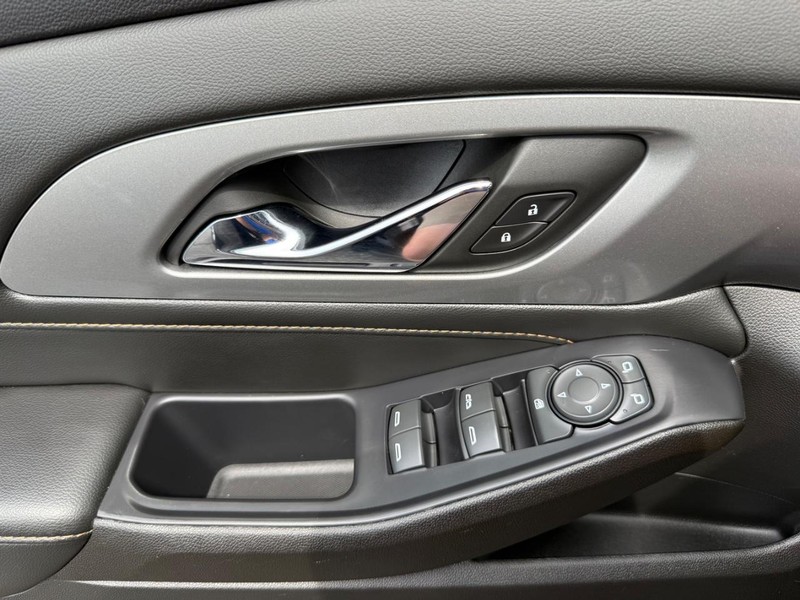 Chevrolet Traverse Vehicle Image 26