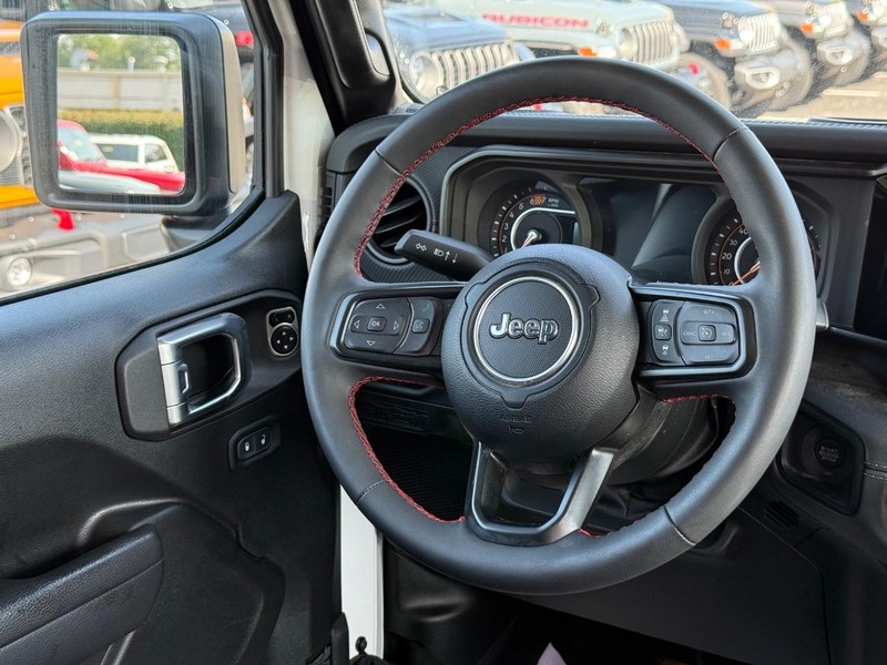 Jeep Wrangler Vehicle Image 12