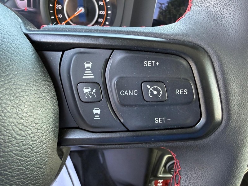 Jeep Wrangler Vehicle Image 14