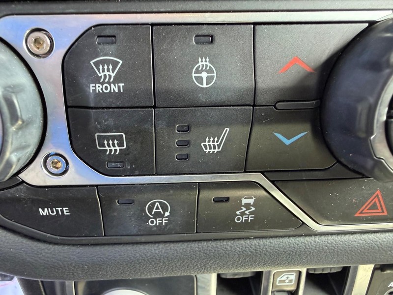 Jeep Wrangler Vehicle Image 16