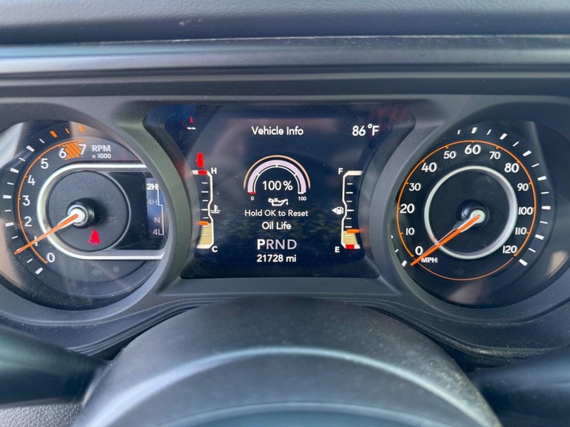 Jeep Wrangler Vehicle Image 22