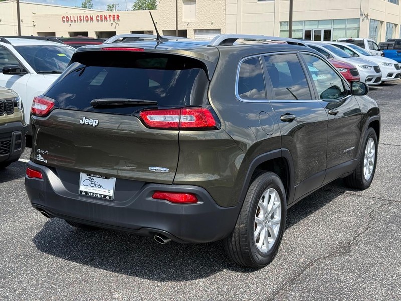Jeep Cherokee Vehicle Image 03