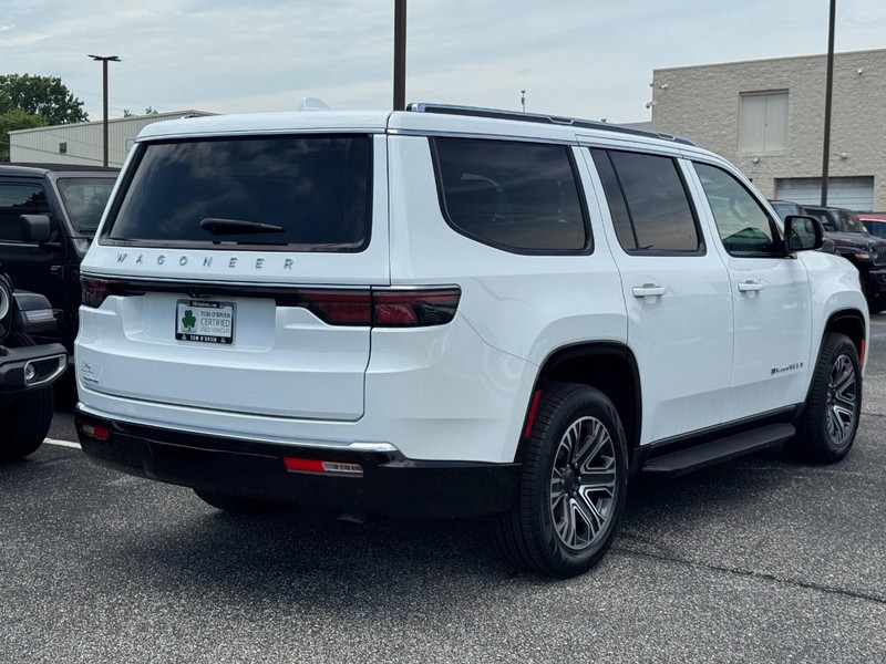 Jeep Wagoneer Vehicle Image 03