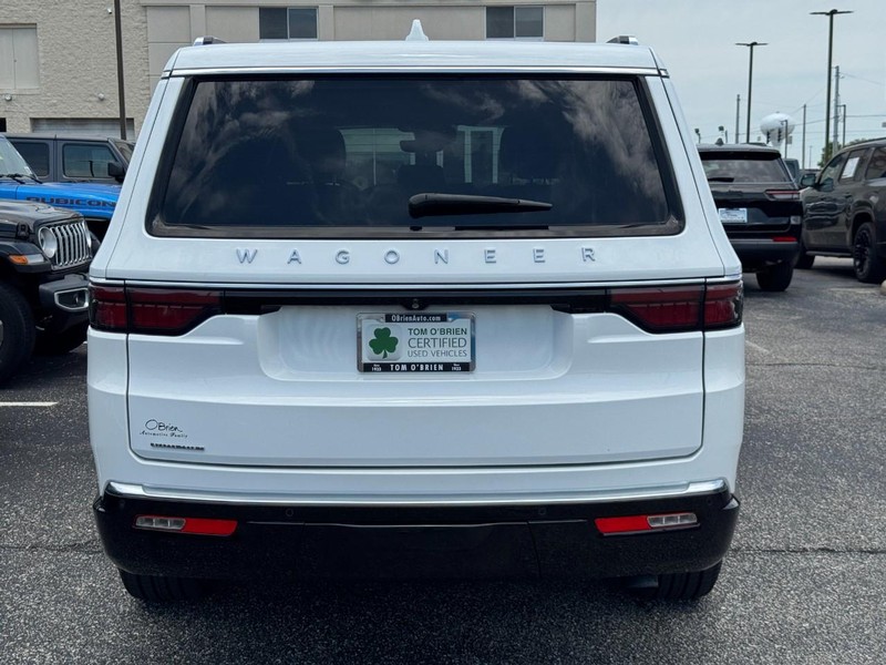 Jeep Wagoneer Vehicle Image 05