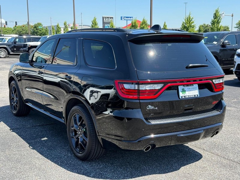 Dodge Durango Vehicle Full-screen Gallery Image 05