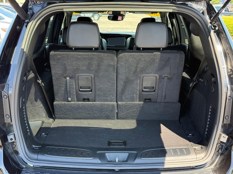Dodge Durango Vehicle Full-screen Gallery Image 07