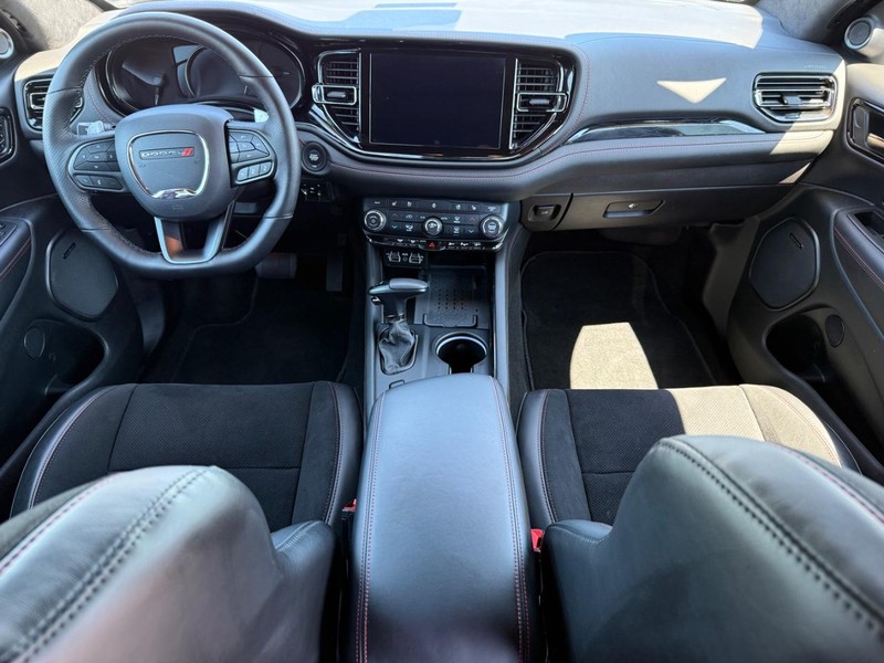 Dodge Durango Vehicle Full-screen Gallery Image 14