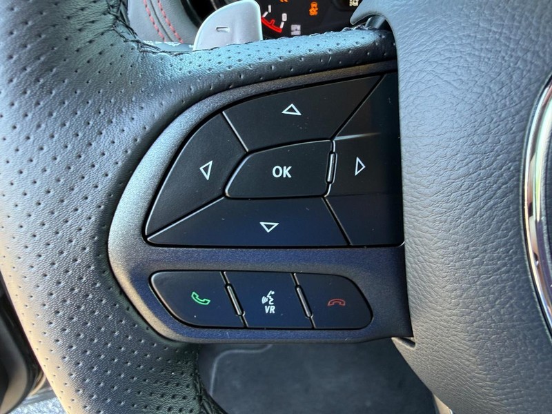 Dodge Durango Vehicle Full-screen Gallery Image 16