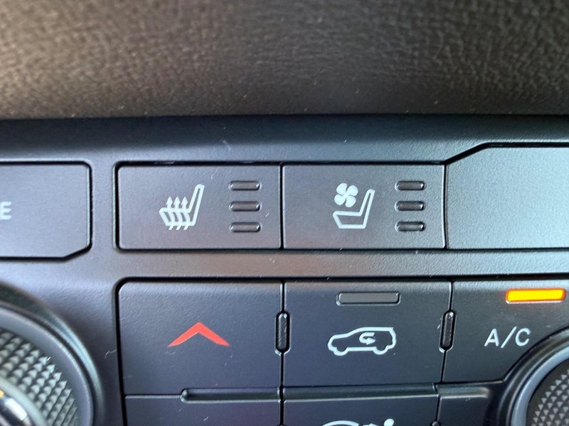 Dodge Durango Vehicle Full-screen Gallery Image 19