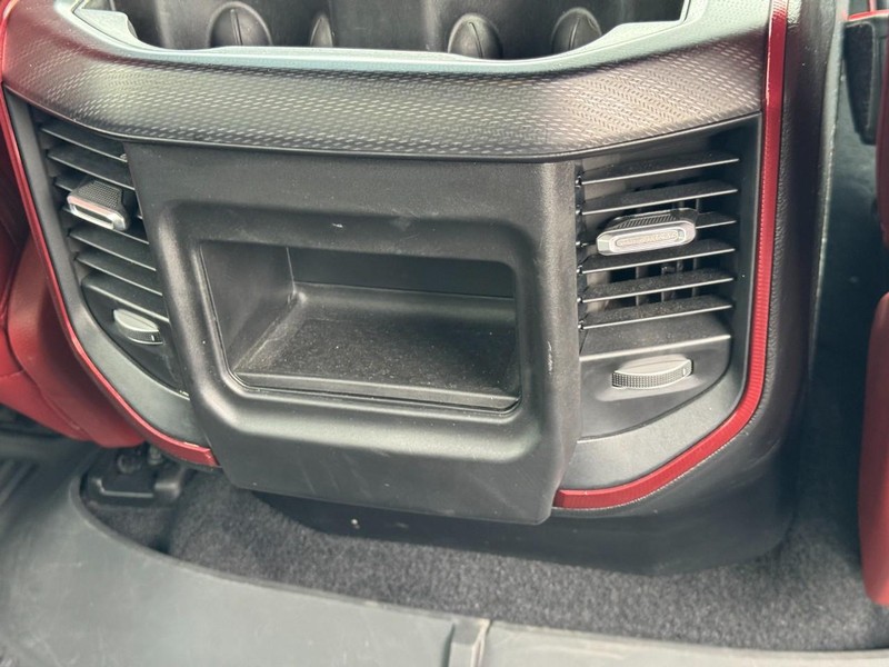 Ram 1500 Vehicle Image 15