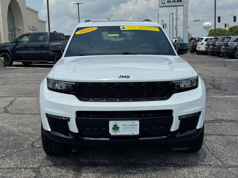 Jeep Grand Cherokee L Vehicle Image 09