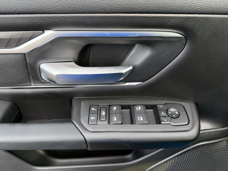 Ram 1500 Vehicle Image 17