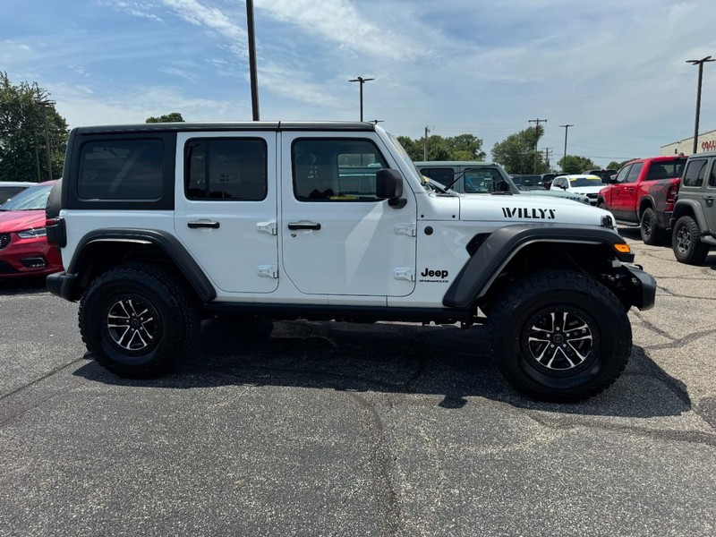 Jeep Wrangler Vehicle Image 02