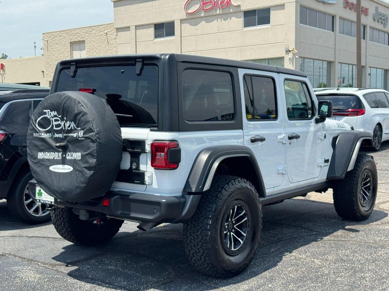 Jeep Wrangler Vehicle Image 03