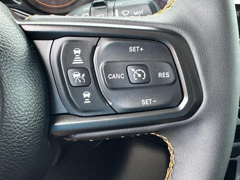 Jeep Wrangler Vehicle Image 18